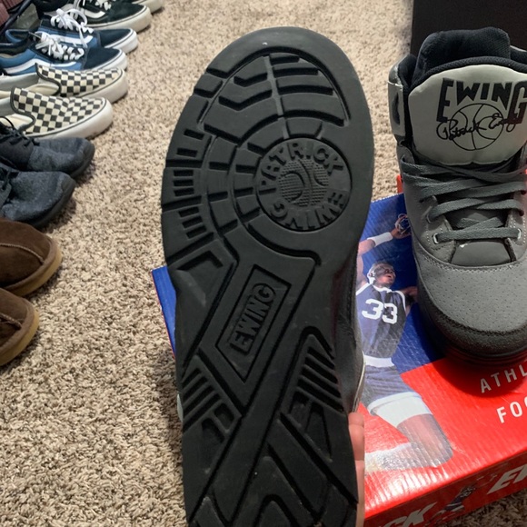 Patrick Ewing, size 9.5, good condition - Picture 3 of 3